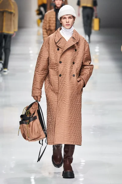 Look 47